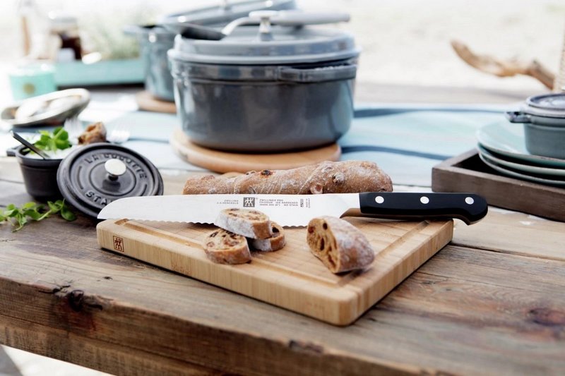Zwilling Brotmesser Pro 20cm 
