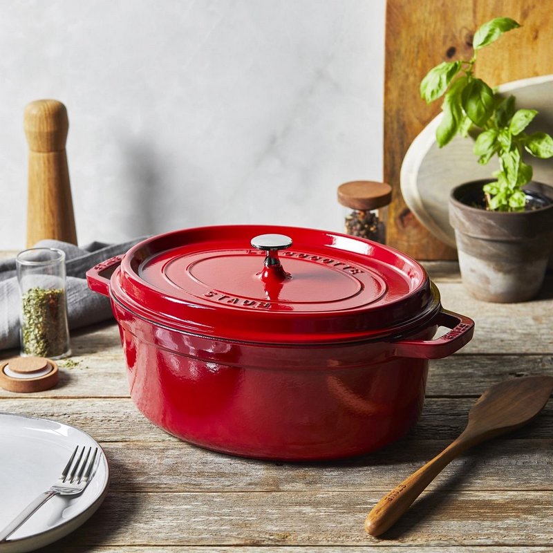 Staub Cocotte oval 31 cm Kirsch Rot 