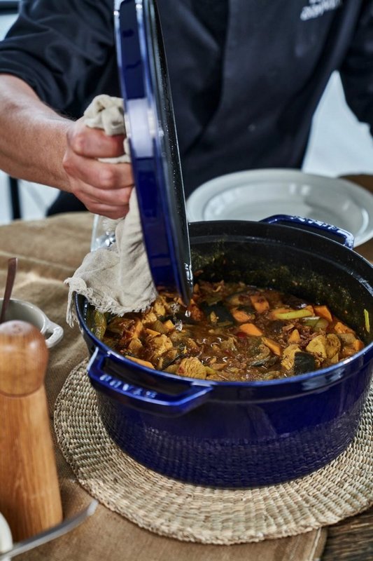 Staub Cocotte rund 28 cm Dunkelblau 