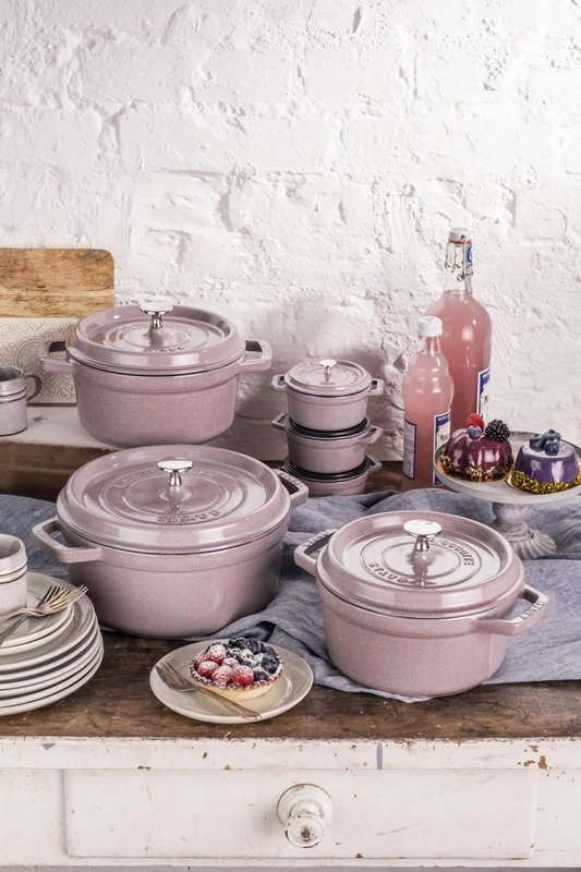 Staub Cocotte rund 22 cm Kirschblüte 