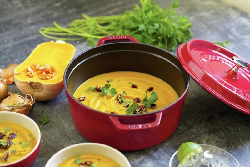 Staub Cocotte rund 24 cm Kirsch Rot 