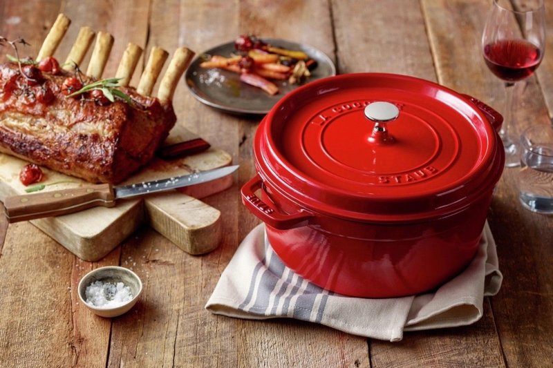 Staub Cocotte rund 26 cm Kirsch-Rot 