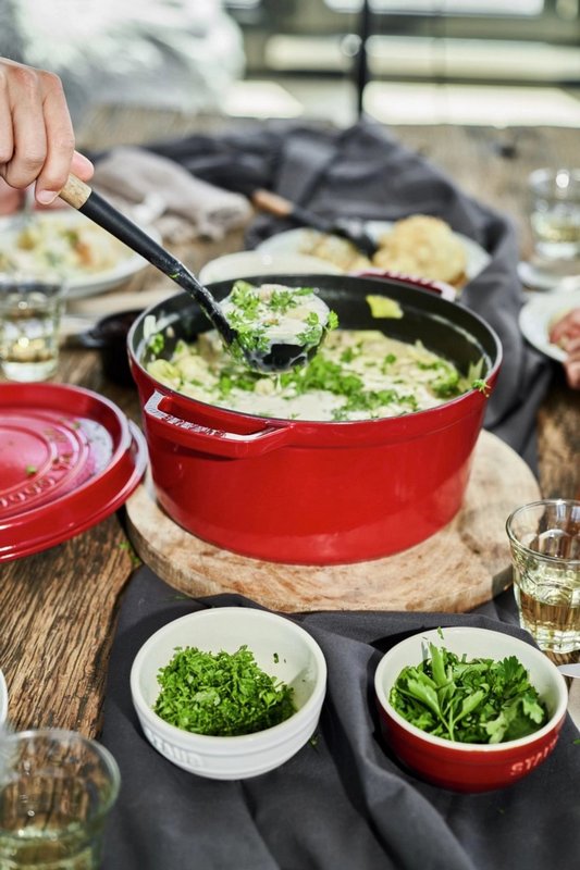 Staub Cocotte rund 28 cm Kirsch Rot 
