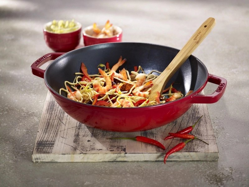 Staub Wok mit Glasdeckel Kirsch Rot 30 cm 