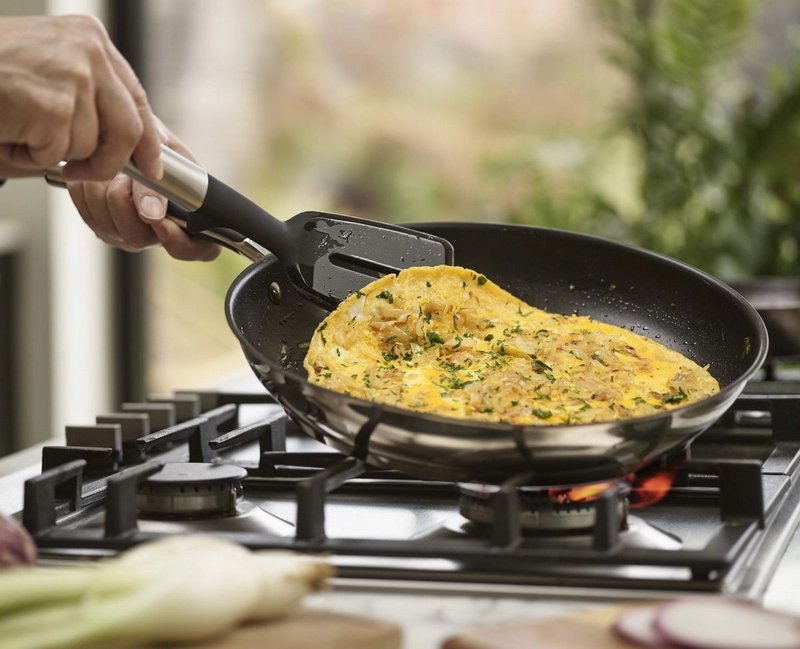 JosephJoseph Pfannenwender Elevate Silikon mit Schlitz 