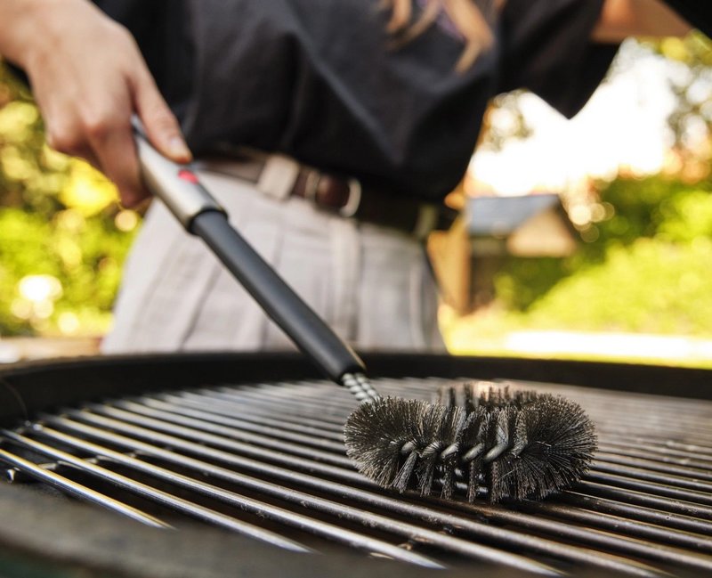 JosephJoseph Reinigungsbürste GrillOut BBQ einziehbarer Kopf 