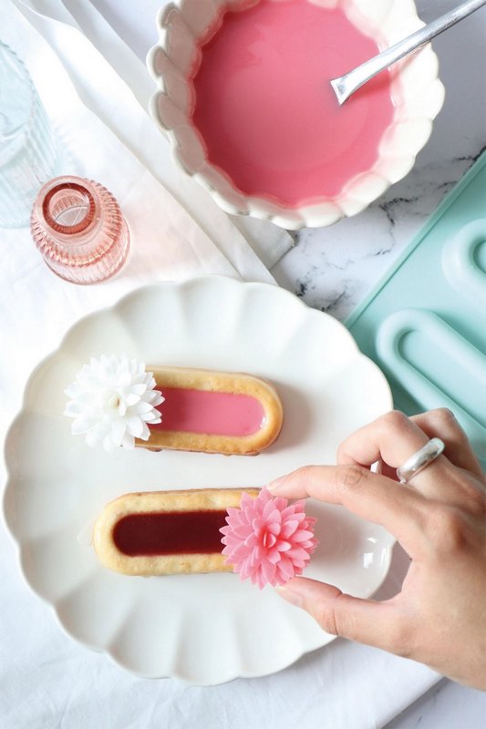 Scrap Cooking 5er Set Dahlien aus Esspapier weiss, rosa 