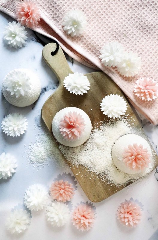 Scrap Cooking 5er Set Dahlien aus Esspapier weiss, rosa 