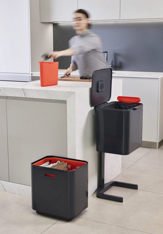 JosephJoseph Totem Max 60L mit Separationen graphite 