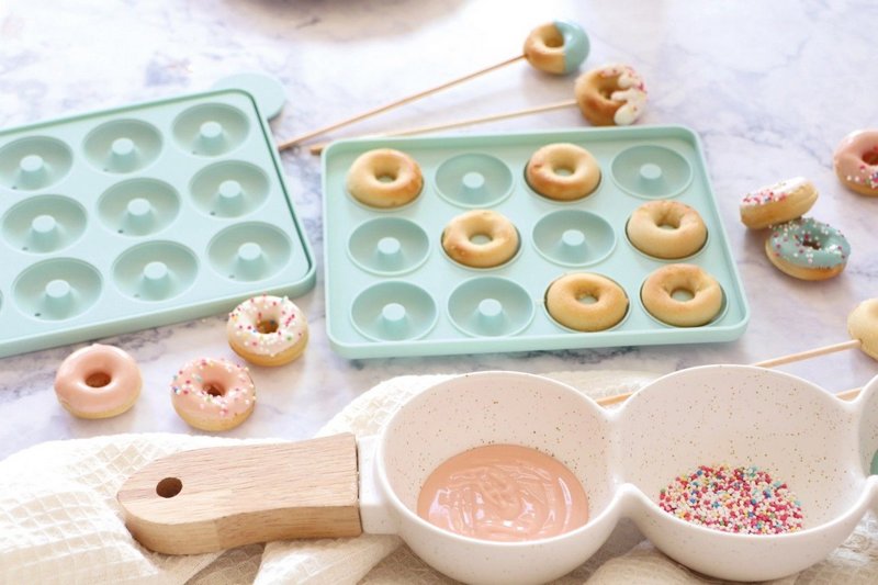 Scrap Cooking Silikon Backform für 12 Mini-Donuts 
