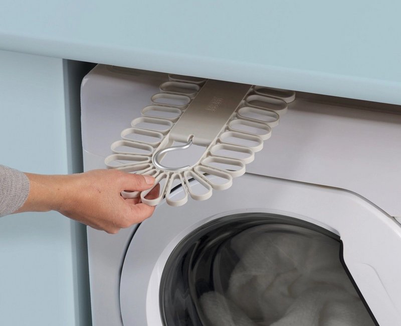 Joseph Joseph Petal Kleiderbügel für Kleinteile in Blütenform für 32 Stück 