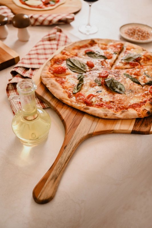 teakhaus Servierbrett Canoe Pizza S mit Griff 