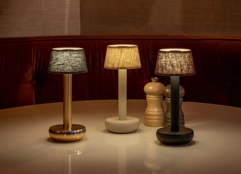 Humble Light Tischlampe Two Leinen beige 