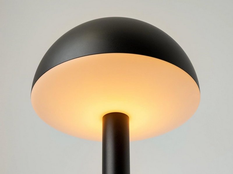 Humble Light Tischlampe Bug schwarz 