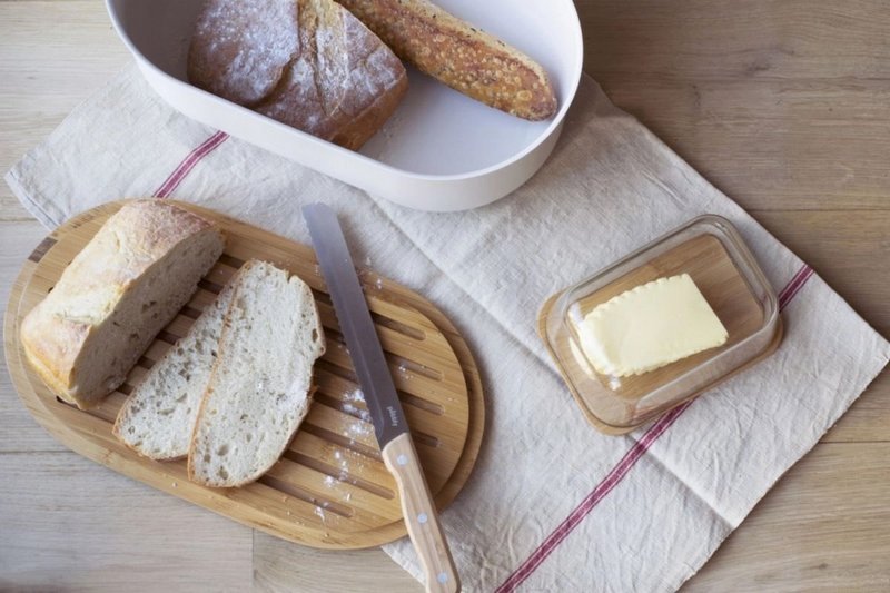 pebbly Brotkasten mit Schneidebrett Messer und Brotbeutel Cream 
