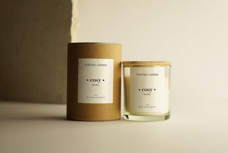 THE OLPHACTORY Duftkerze Santal M 