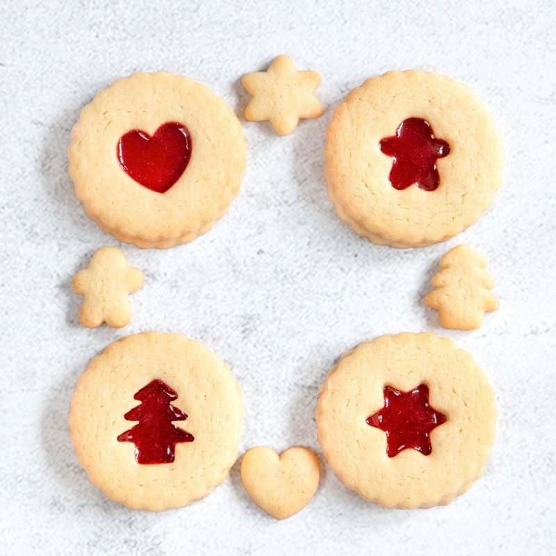 STÄDTER Linzer Ausstecher Tannenbaum rot gewellt 