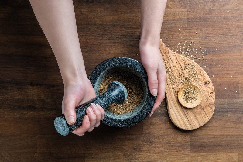 COLE MASON Mörser mit Stössel Granit schwarz 