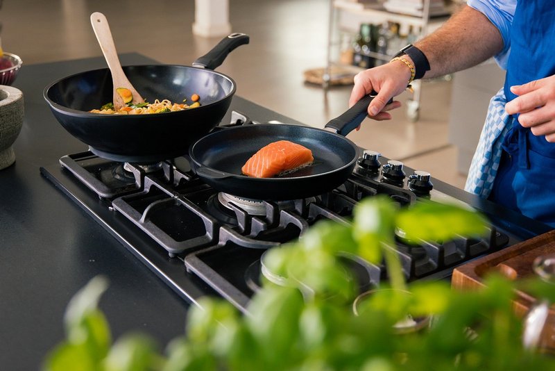 GASTROLUX Wok mit Stiel EVO Induktion 30 cm 
