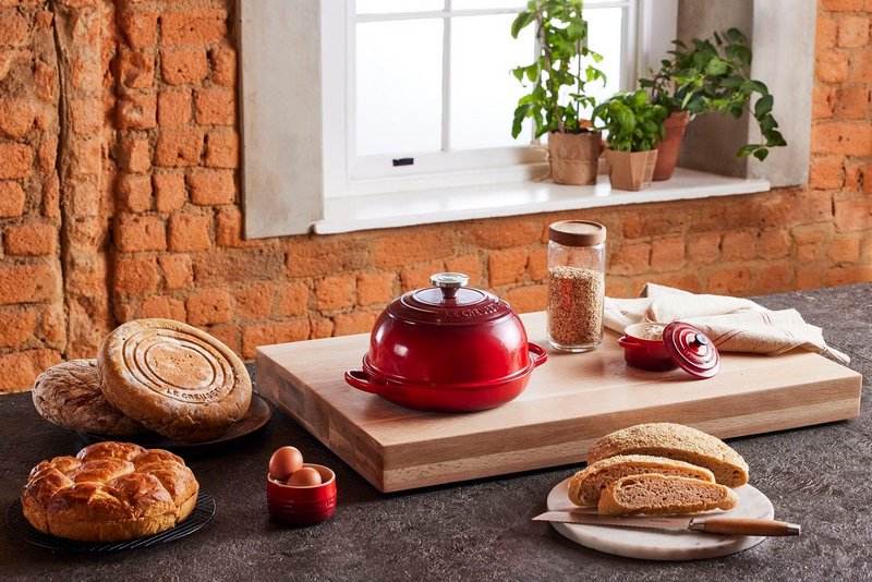 LE CREUSET Brot Bräter Signature kirschrot Crucible 24cm 