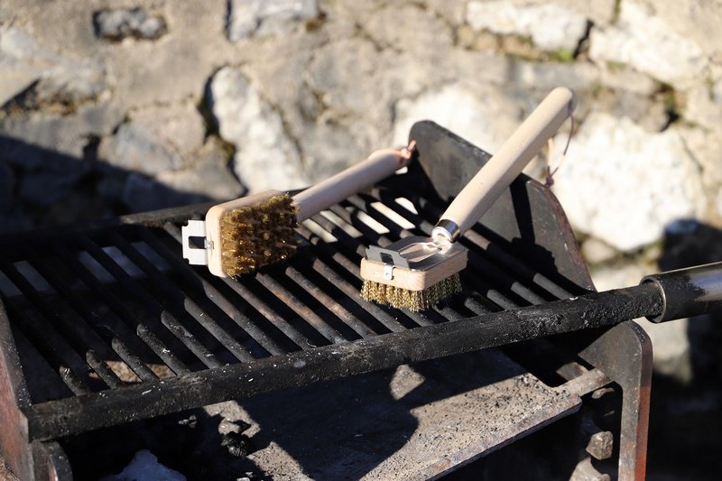 EBNAT Grillbürste mit Kratzer Klicksystem 33 cm 